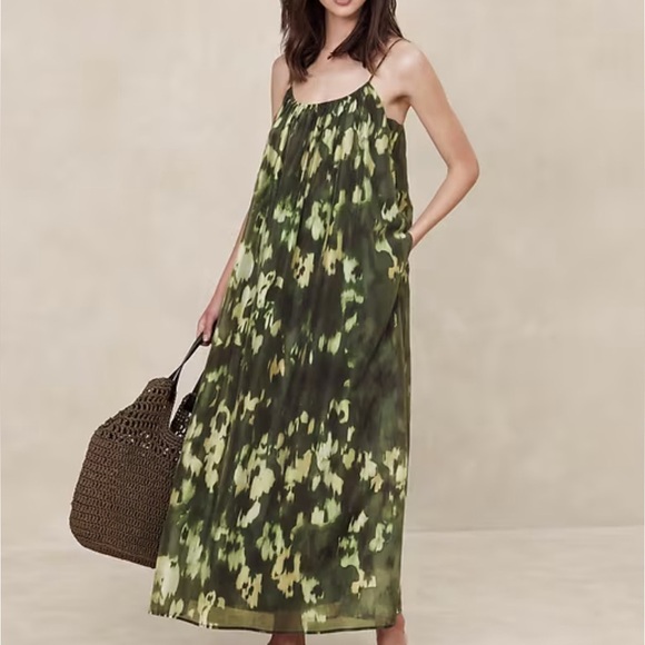Banana Republic Factory Dresses & Skirts - NWT Banana Republic Factory Organza Tie Waist Maxi Dress Size XS